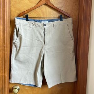 Flag & Anthem Kahki Shorts, 38